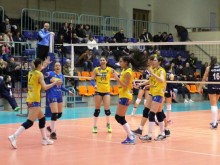 Маричанки си осигуриха медал след бой над Левски