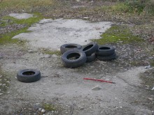 Мръсен въздух в Пловдив: Роми кадят с боклуци на метри от Небет тепе