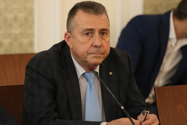 Заместник - министърът на регионалното развитие и благоустройството Валентин Йовев