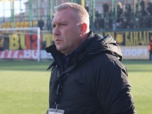 Вирус мъчи Белия, бият му инжекции