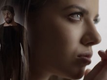 Пловдивчанка с магнетични сини очи омагьосва Фики