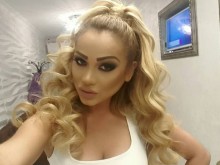 Мис Плеймейт: Аз съм едно много добро момиче, но скандалите ме намират сами