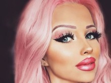 Вижте 18-годишната жива кукла от Чехия