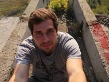 Пловдивчанин срещна девойка на спирка и не може да я забрави! Къде е тя обаче?