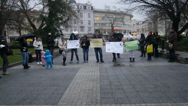 Пловдивските родители излязоха на протест срещу насилието в детските ясли