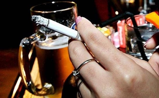 Нарушителите на забраната за пушене на закрито да бъдат санкционирани