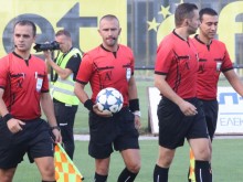 Сватбата ще има честта да свири дербито в Коматево
