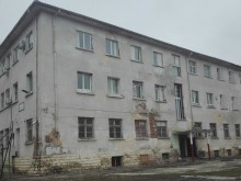 Почина момчето, паднало от третия етаж на дом за деца