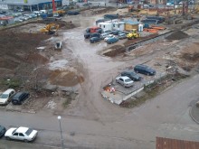 Строеж на търговски център в "Кючука" сее разруха и кал