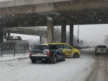 Започна се! Няколко снежни катастрофи в Пловдив, внимавайте в коварното време!