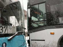 Челна катастрофа в Пловдив между 2 автобуса от градския транспорт!