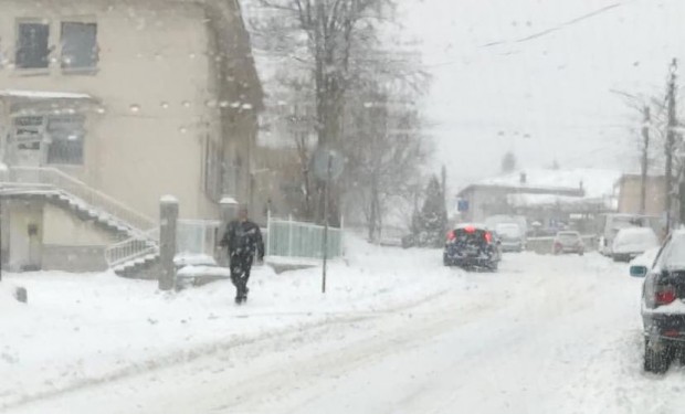 След публикации в Plovdiv24 bg снегопочистващата фирма в Куклен вече е