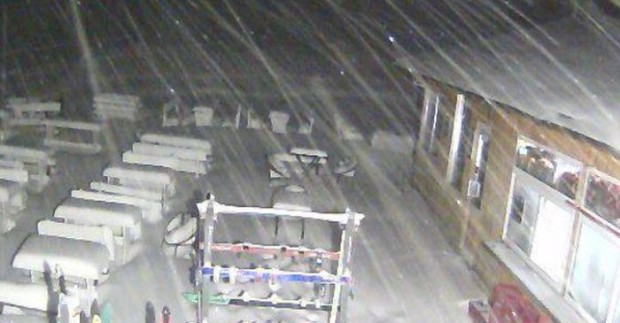 Снежна стихия върлува само на 30 километра от Пловдив показа