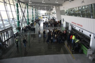 Летище Пловдив е затворено все още започнало е почистването на