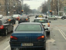 Леден дъжд над Пловдив, опасен код заради поледици!
