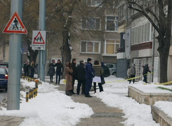 Много полиция и директорът на ОД МВР Пловдив са на