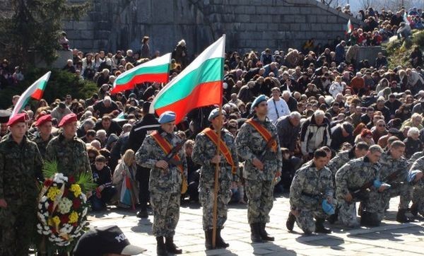 Честит Национален празник, българи! Днес честваме 140 години от Освобождението