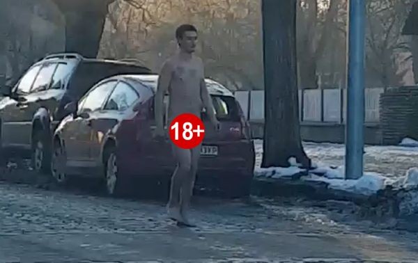 Младеж се разходи чисто гол по пловдивския булевард Пещерско шосе