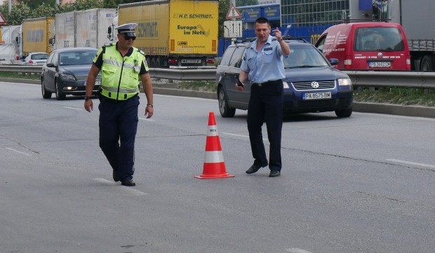 Blagoevgrad24 bg
Не само Пътна полиция има право да ни спира и