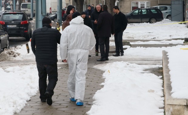 Burgas24 bg виж галерията
Незабавно да бъде освободен лекарят който уби Жоро