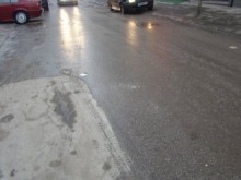 Поледица дебне днес всички при завръщането от "дългия уикенд"