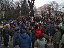 Протестът за днес приключи, протестиращите се събират отново утре от 17:30 на площад "Съединение"