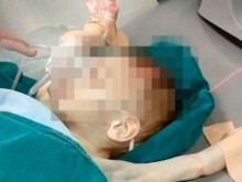 Близначето излезе от кома, майката обаче не ги е посетила в болницата!