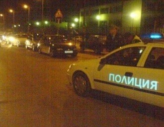 Криминалисти на РУ - Труд разследват две кражби в нощта