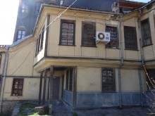 Продават за 104 700 лева ателие на Златю Бояджиев в Пловдив