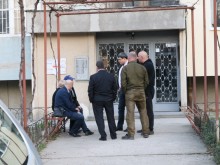 Мъжът убил жена си от ревност пред бебето?