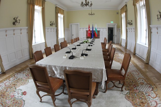 Varna24 bg ви предоставя видео от резиденция Евксиноград преди срещата на най високо