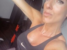 Сексапилната Ивет Лалова показа какво за нея означава страст