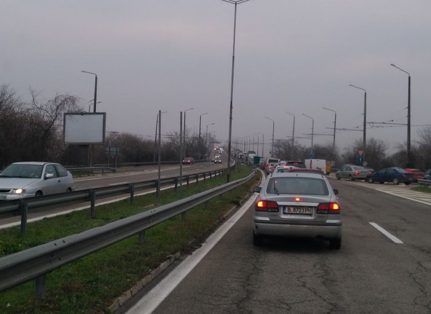 Фейсбук
Нормализира се трафикът по Аспарухов мост след катастрофата съобщават от