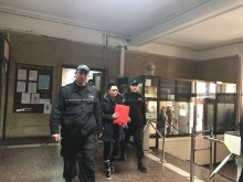 От съда по делото срещу Мейзер: Пълен шаш с експертизата на трупа на Николай