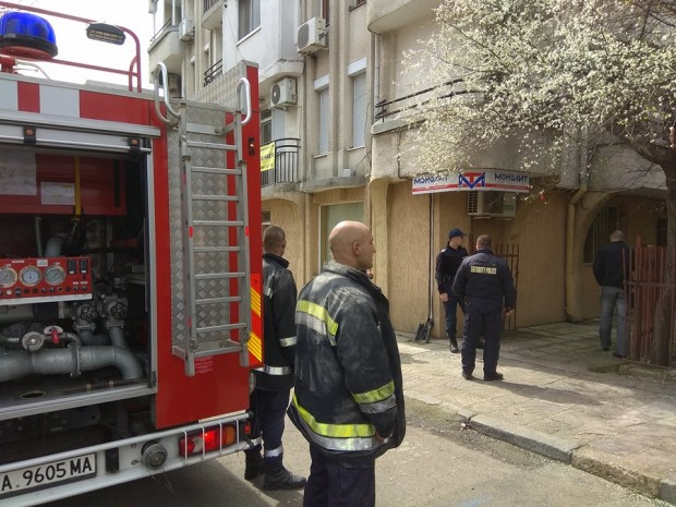 Burgas24 bg виж галерията
Късо съединение вдигна пожарната на крак предава репортер