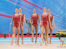 Нова феноменална оценка и злато за ансамбъла ни на 5 обръча