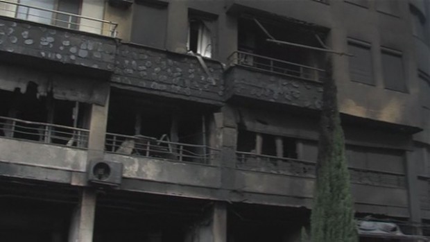 Специалисти от Общината днес влязоха в опожарената сграда в Сандански