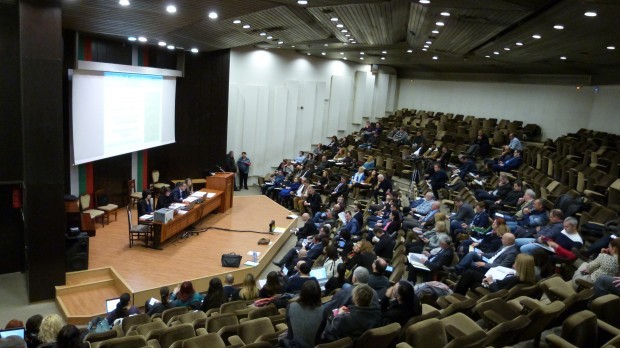 Общинският съвет във Варна се събира на извънредно заседание което