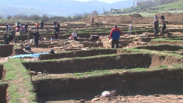bTV
Жители на Благоевград събраха подписка за запазване на археологически разкопки