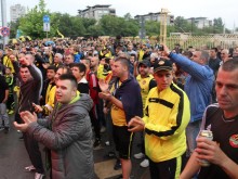 Полицията: Без шествие! Ще има само събрание на тротоара пред Колежа!