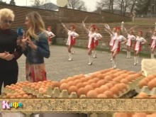 Във Велинград пробват да подобрят световен рекорд по боядисване на яйца