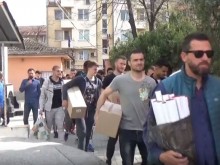 Видео: Големи "черно-бели" сърца преди Великден!