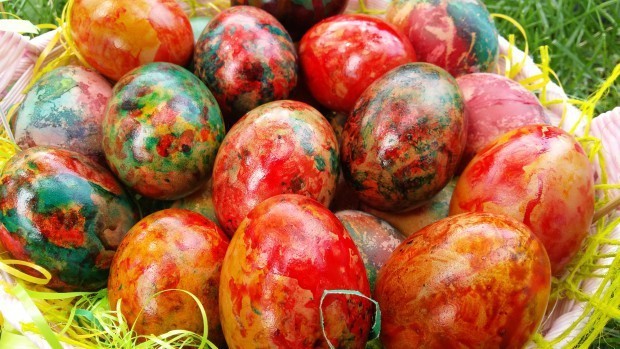 В България Великден се посреща с боядисани яйца козунаци и