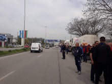 Търговци на горива блокираха изхода на Пловдив