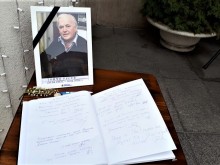 Песните на големия Тончо Русев огласиха Бургас! Прощаваме се с композитора в петък