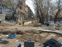 Кръстовището до мола няма да е готово в срок въпреки работата и на Разпети петък!
