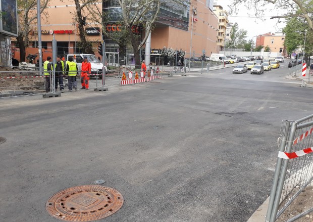 Кръстовището на булевард Руски с улица Гладстон вече е отворено