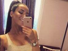 21-годишната Габриела е пияната и дрогирана танцьорка, сътворила с джип невижданото меле пред "Оазис"