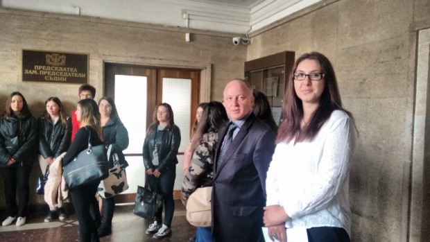 В Деня на българската Конституция ученици и студенти от новооткритата