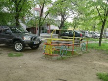 Въпреки скандала детска площадка в центъра на Пловдив ще има